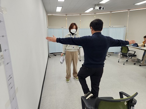 AI・IOT 활용 어르신 맞춤형 건강관리 서비스 참가자 모집